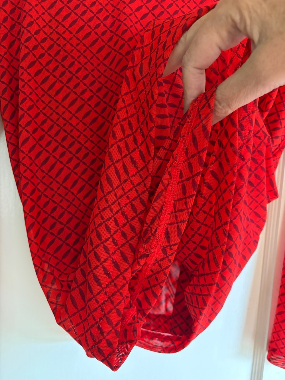Cool Red Patterned Long-Sleeve Top - Picture 4 of 5